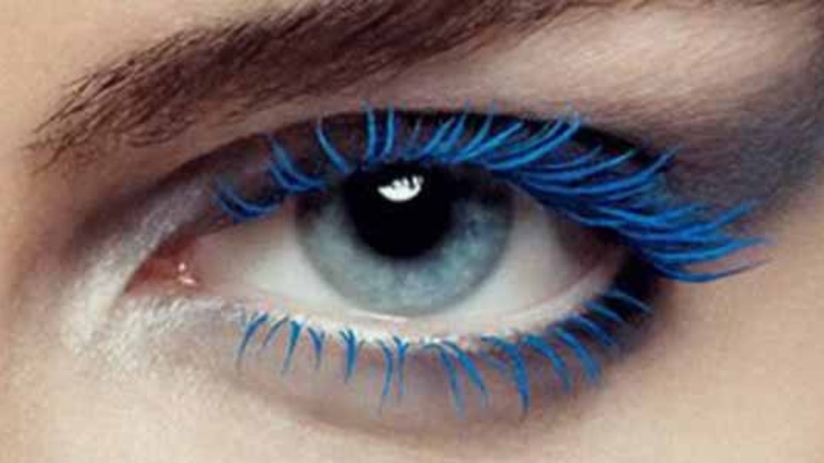 Mascara blu